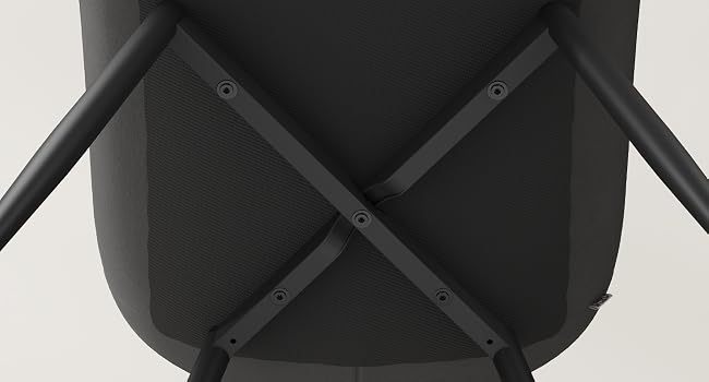 Pouf o panca portaoggetti pieghevole nera mostrata da più angolazioni, mostrando il suo design pieghevole e la capacità di archiviazione.