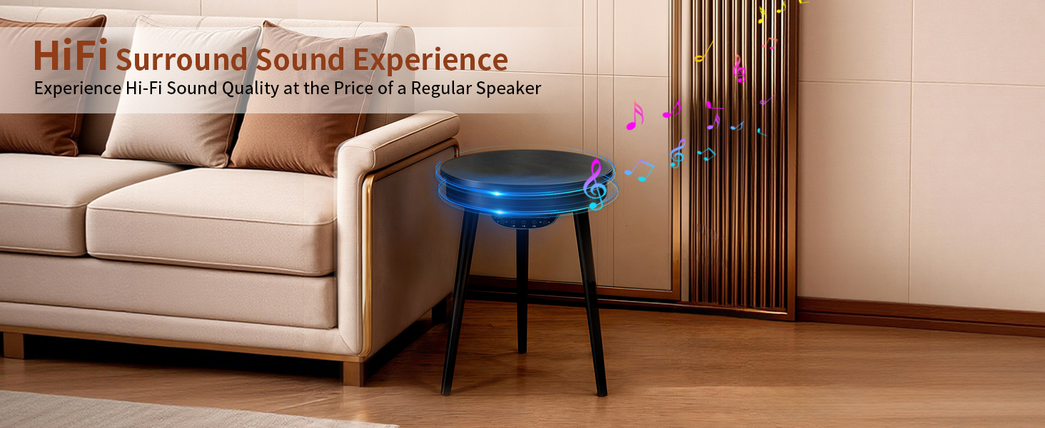 Il testo dice «Hi-Fi Surround Sound Experience». Soggiorno moderno con divano beige e arredamento minimalista.