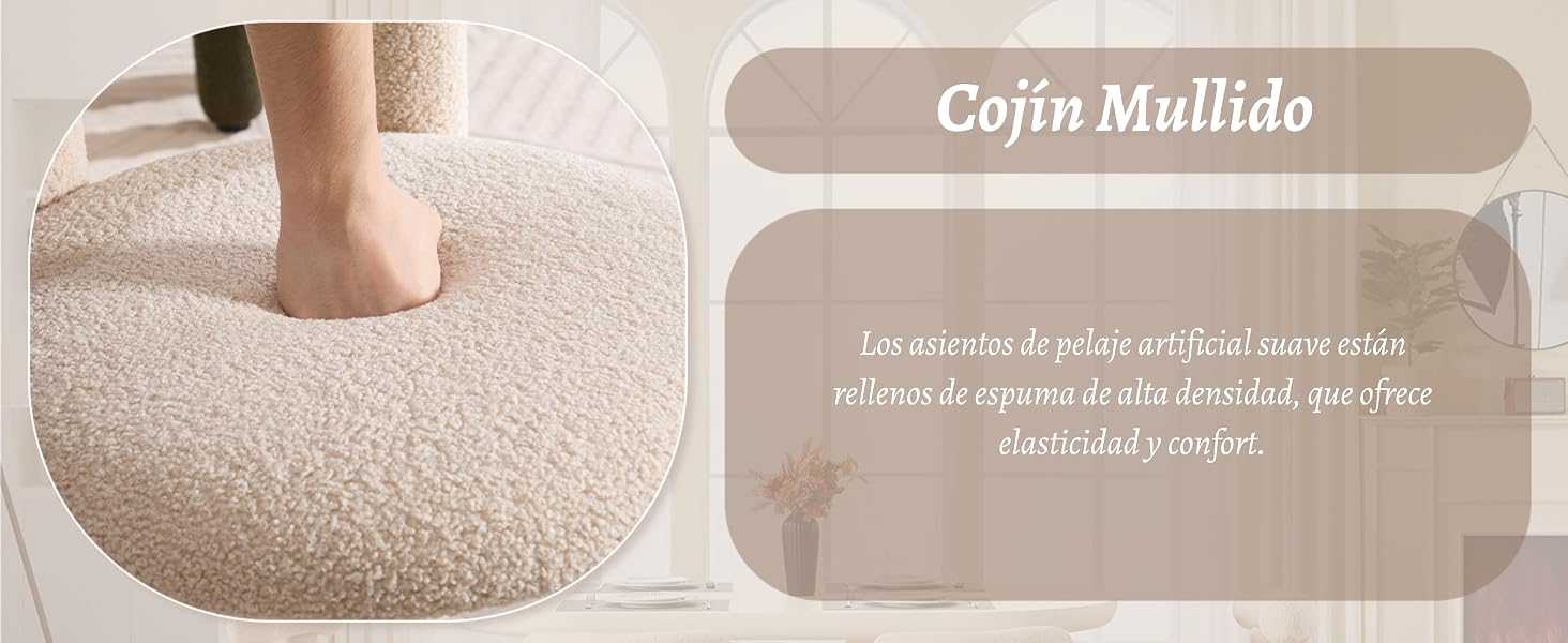 Las alfombrillas de baño circulares de color beige se muestran en el suelo del baño, con una textura suave y afelpada.
[SENTENCE 9] El texto incluye «Cozy&amp;Living» y mensajes relacionados con la comodidad.