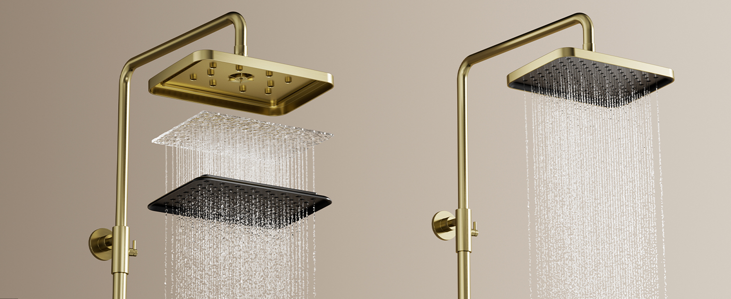 Deux pommes de douche modernes aux finitions laiton/doré et noir avec des motifs de jets de pluie et des bras muraux incurvés.