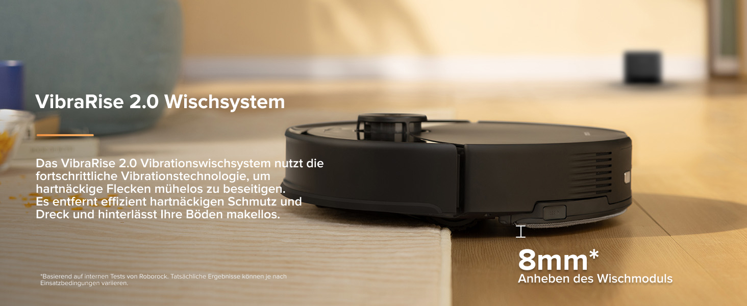 Runder Roboterstaubsauger auf Holzboden. Verfügt über ein „VibraRise 2.0 Wischsystem“ mit 8 mm Hubkraft für das Wischmodul. Schwarzes Gerät