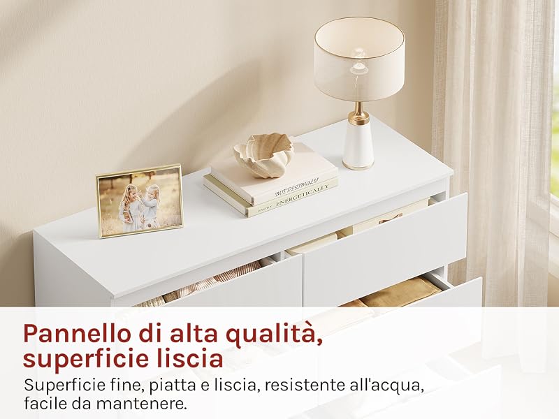 Il testo recita 'Pannello di alta qualità' e 'superficie liscia'. Serie di immagini di installazione dei pannelli a parete interni che mostrano un processo di montaggio su una superficie liscia e di colore chiaro.