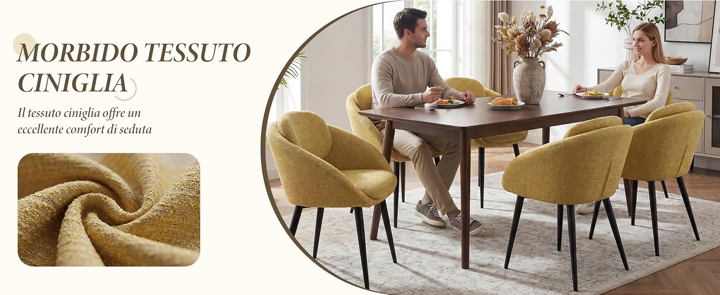 Il testo recita «MORBIDO TESSUTO CINIGLIA» e «Il tessuto ciniglia offre un eccellente comfort di seduta». Foglio di tessuto testurizzato marrone dorato raffigurante una scena interna di un uomo seduto su un tavolo di legno con due sedie imbottite color verde oliva.