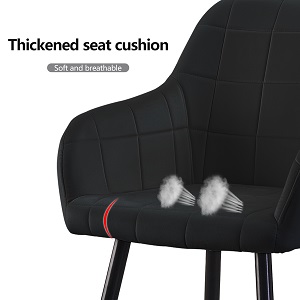 Chaise de salle à manger noire