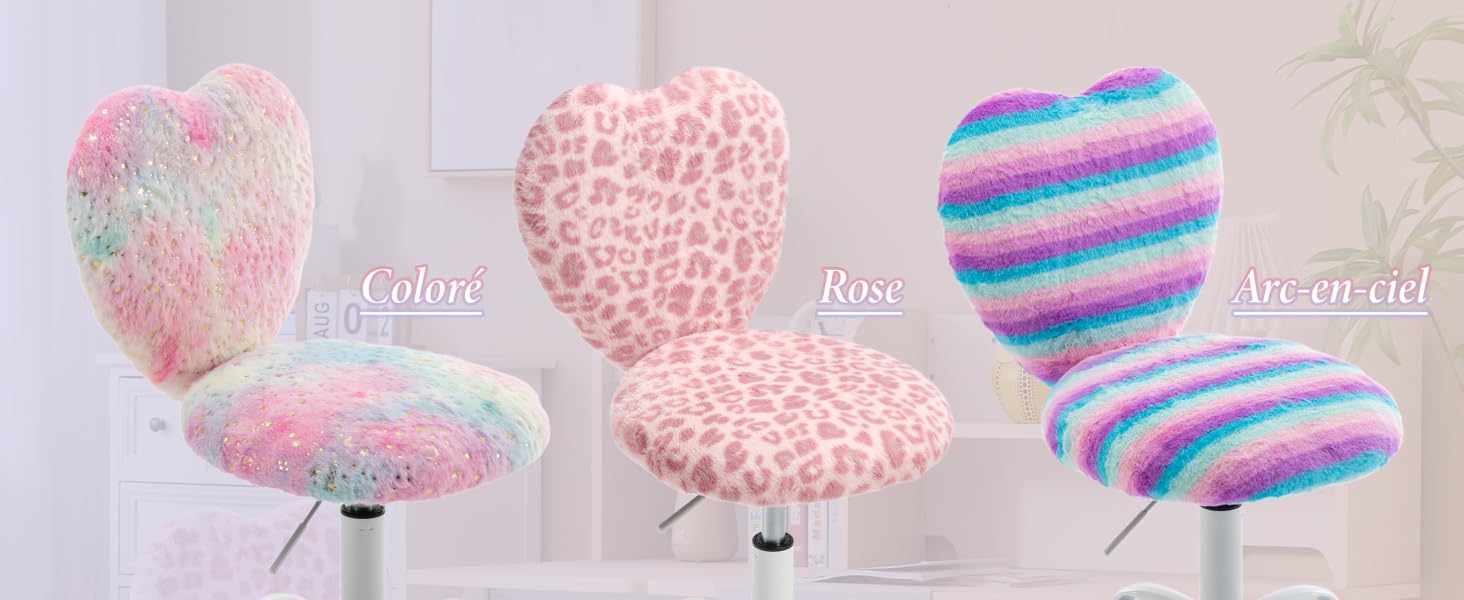 Le texte se lit comme suit : « Avant », « Avant », « Après la découpe ! ». Série d'objets décoratifs en forme de cœur à motifs rayés roses et bleus disposés en rang.