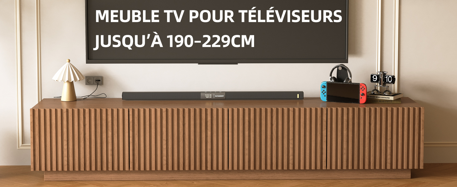 Le texte indique « MEUBLE TV POUR TELEVISEURS » et « JUSQU'À 190-229 CM ». Vue étendue du meuble TV en bois avec design à lattes verticales en finition bois naturel.