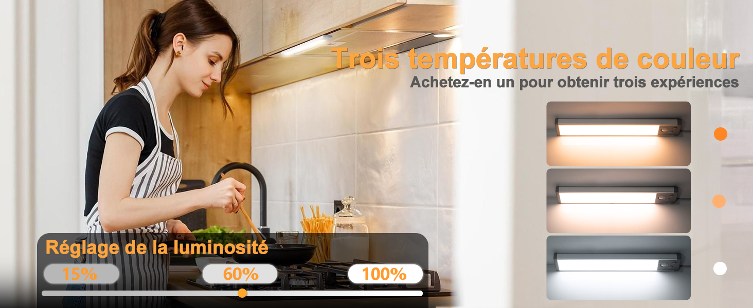 Femme utilisant un éclairage sous les armoires dans la cuisine. L' encart montre trois options de température d' éclairage avec curseur de réglage de la luminosité