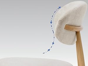 Gros plan d'un tampon en gel orange pêche avec un applicateur en bois et un motif en pointillés bleus sur une surface en tissu blanc.