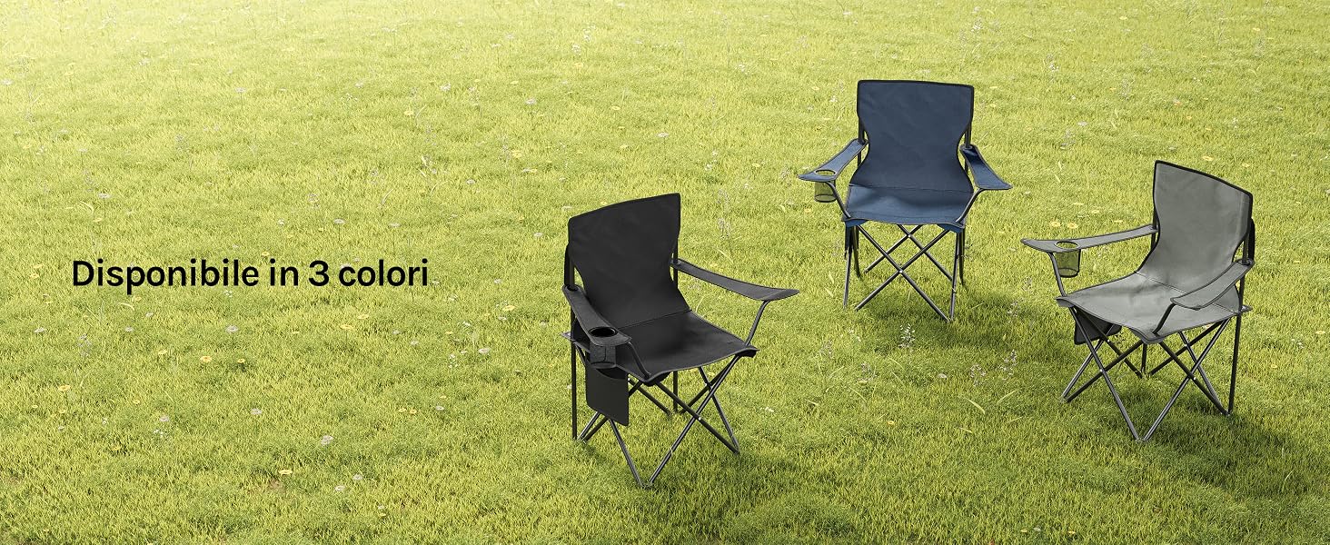 Serie de sillas plegables para exteriores que se muestran sobre césped. Sillas de camping portátiles grises con reposabrazos colocados desde diferentes ángulos que muestran la configuración y las características.