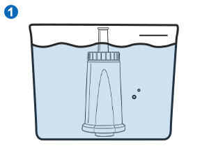 Technisches Diagramm, das einen Querschnitt eines Behälters mit Flüssigkeitsstand und schwimmendem Gegenstand zeigt, gekennzeichnet durch blaue Farbgebung und Linienillustrationen.