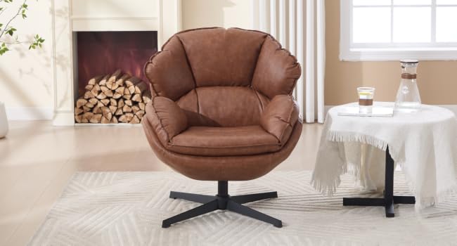 Poltrona girevole in pelle marrone mostrata da più angolazioni in un ambiente interno luminoso, con design curvo e base rotonda.