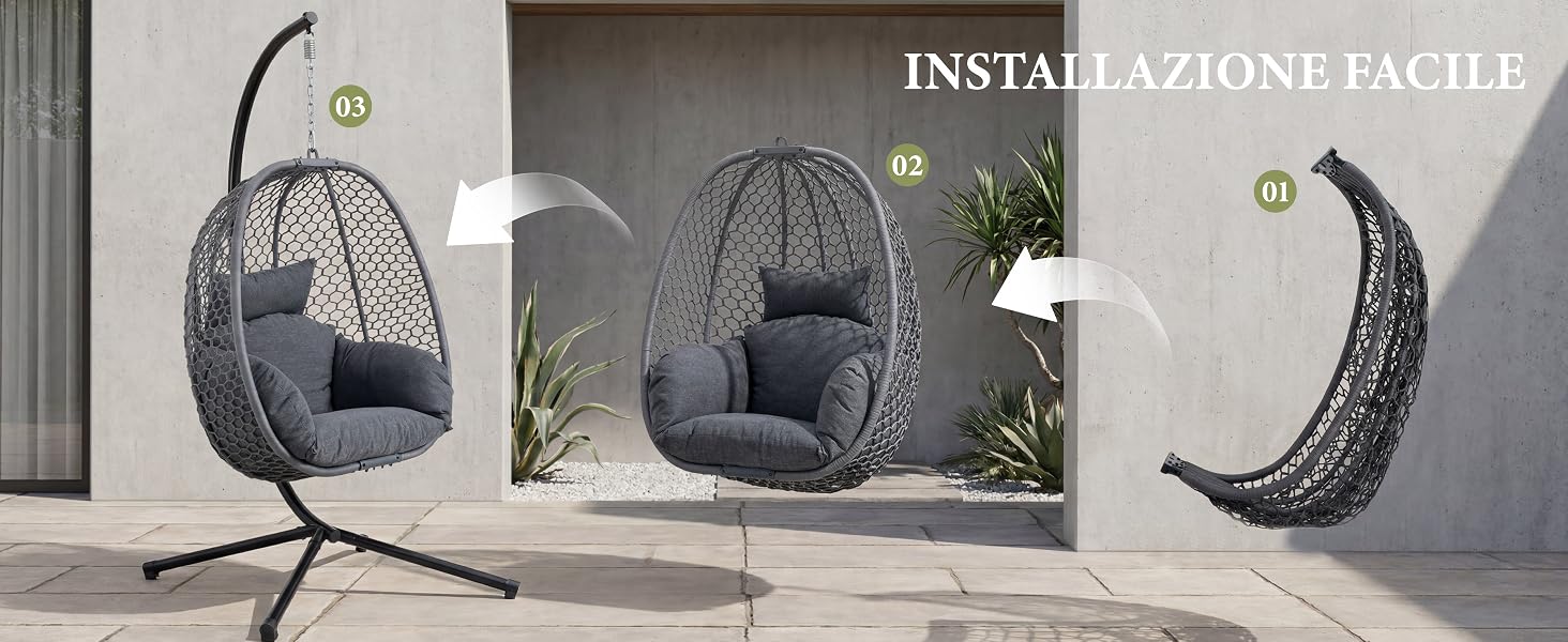 Il testo dice 'INSTALLAZIONE FACILE'. Tre sedie sospese a forma di uovo in tessuto grigio sospese da telai in metallo nero, raffigurate in un ambiente interno con piante.