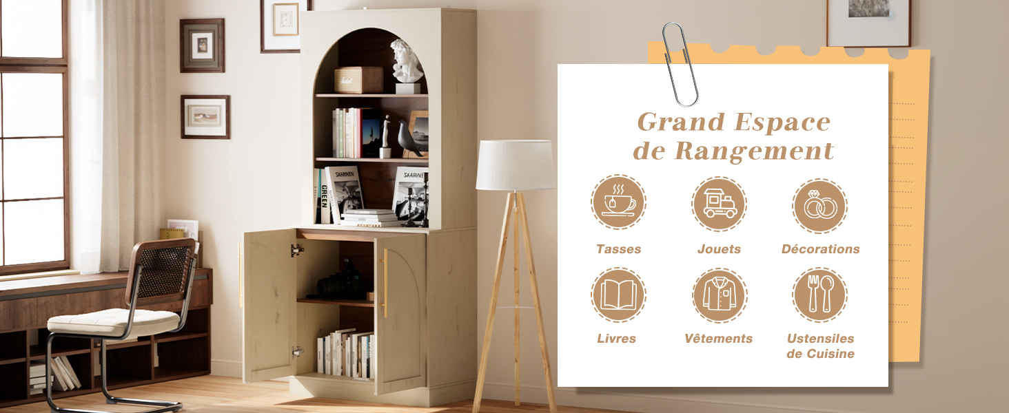 Présentation de design d'intérieur minimaliste présentant des espaces de vie propres et modernes aux tons neutres. Plusieurs vues de la pièce mettant en valeur les caractéristiques architecturales et l'emplacement des meubles.