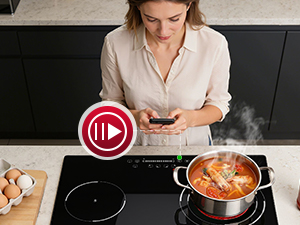 Série d'images montrant la cuisson sur une table de cuisson à induction, avec des casseroles et des mains interagissant avec la surface de cuisson.