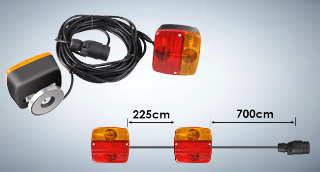 Trailer lighting kit with red-amber combination lights, showing 225cm spacing between lights and 700cm cable length, includes power connector.
