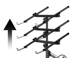 Plusieurs vues de supports de montage ou de bras muraux noirs, montrant différents angles et positions du matériel de montage réglable sur fond blanc.