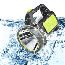 Linterna LED recargable superbrillante de 3