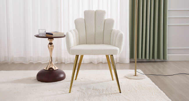 chaise avec accoudoirs