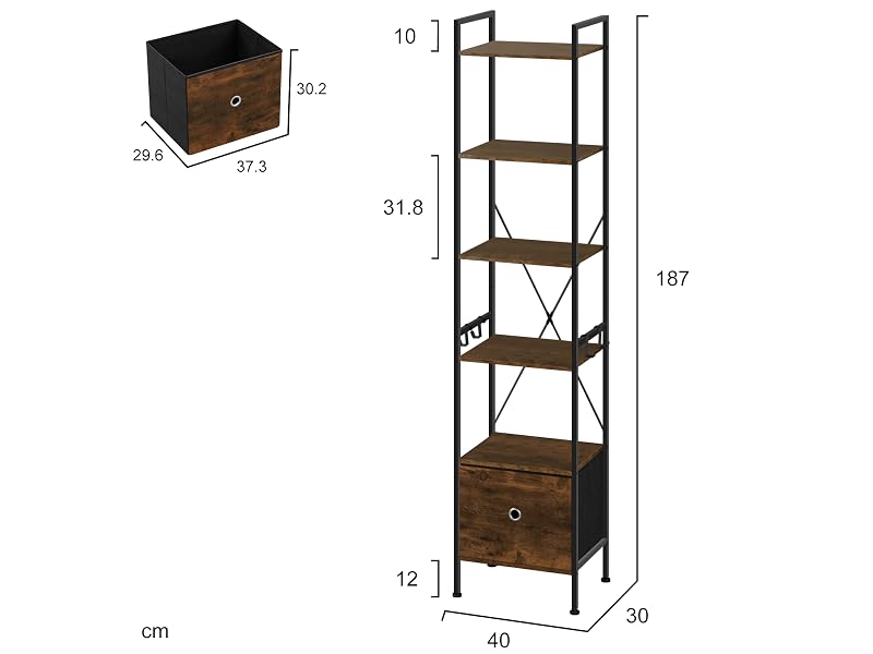 Scaffale a torre in stile industriale con struttura in metallo e ripiani in legno. Dispone di 4 ripiani aperti e del cassetto inferiore, che mostra le misure dettagliate
