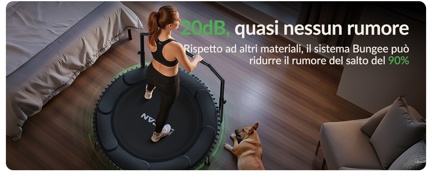 Il testo recita «quasi nessum rumore». Scena interna scura che mostra le mani che regolano l'apparecchiatura audio o i controlli su quella che sembra essere una console o un dispositivo di mixaggio.