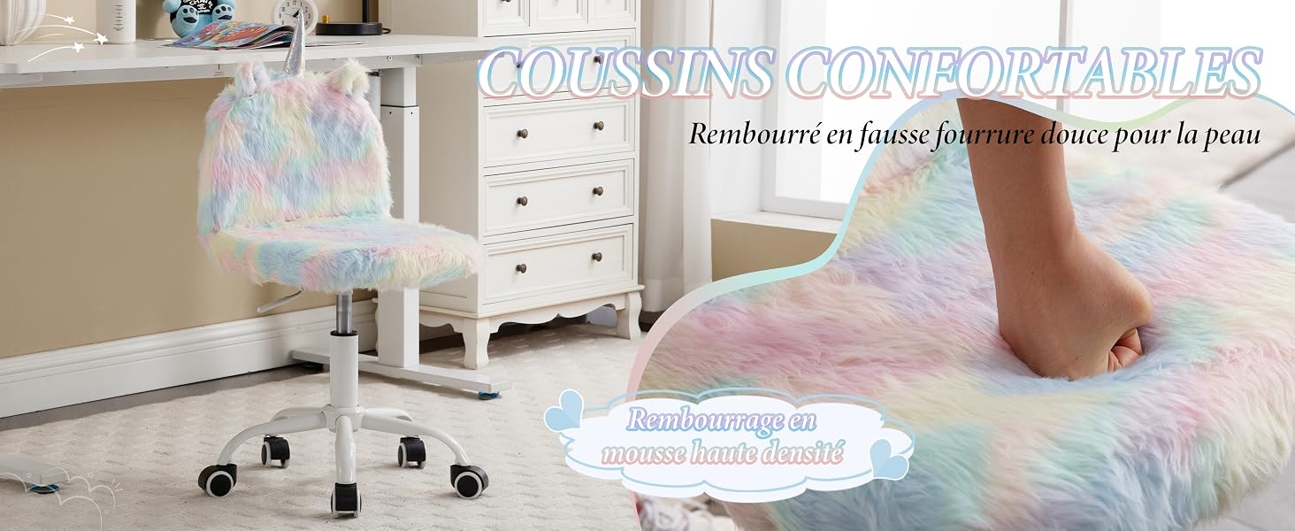 pour une chambre à coucher. Texture douce et moelleuse visible sur les deux articles. Le texte en français les décrit comme des coussins confortables.