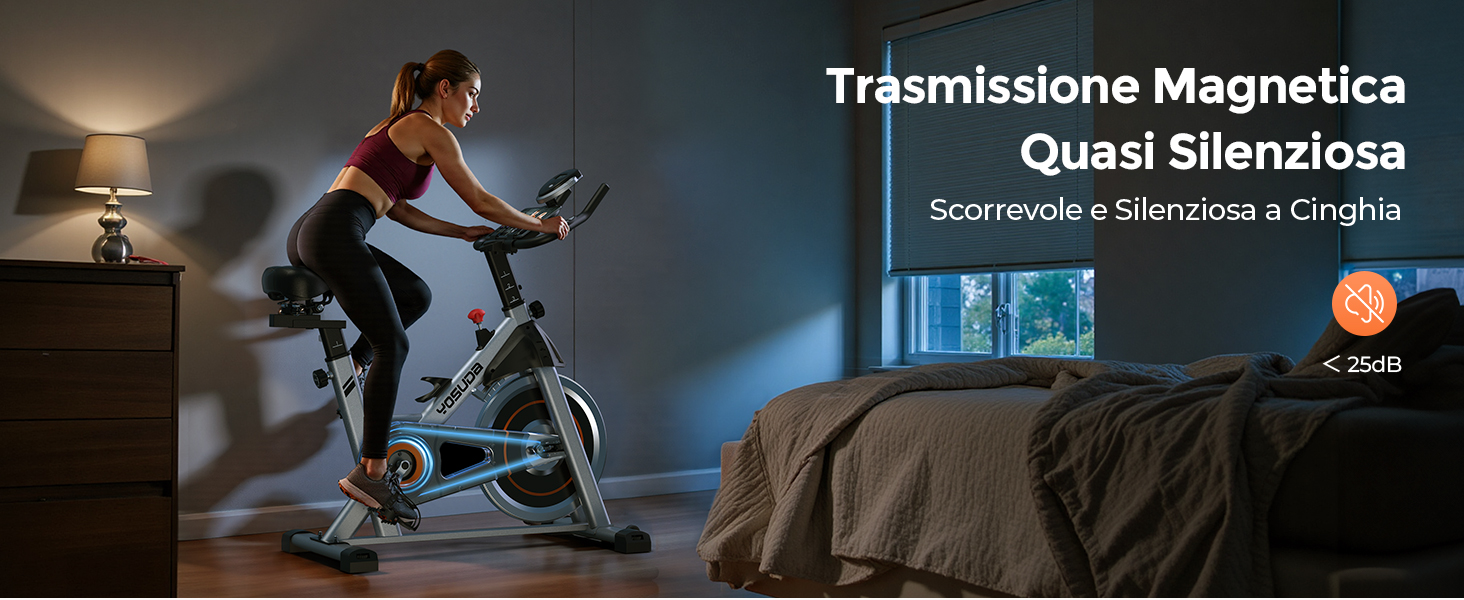 Il testo dice 'Trasmissione Magnetica Quasi Silenziosa'. Scatti d'azione dinamici che mostrano ciclismo indoor o spin bike in uso, con enfasi sul sistema di resistenza magnetica.