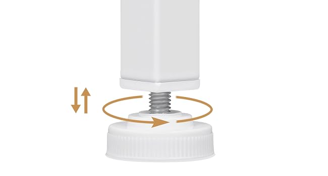 la base de la lámpara está doblada y los tornillos están doblados.