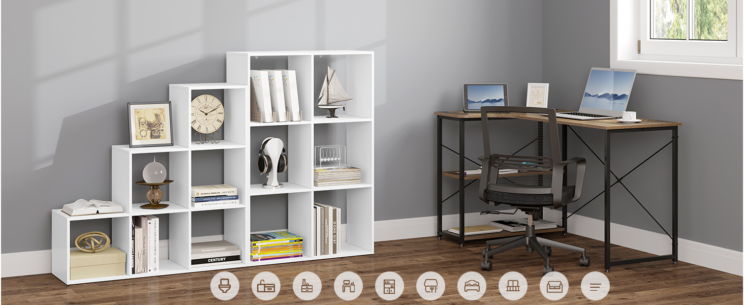 Configurazione per l'home office con scrivania a L, sedia e scaffale modulare a cubo.