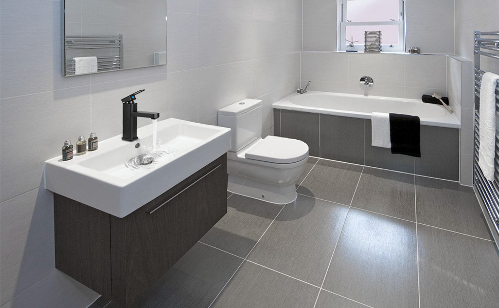 Rubinetto per bagno nero