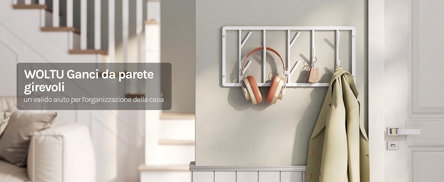 Il testo recita «WIDU Generi da puerta CLASSIC». Scena interna della stanza che mostra cestini portaoggetti cilindrici bianchi e oggetti appesi color crema su aste montate a parete.