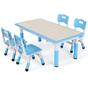Table enfant avec 4 chaises