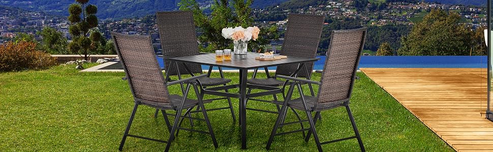Outdoor table and chair set