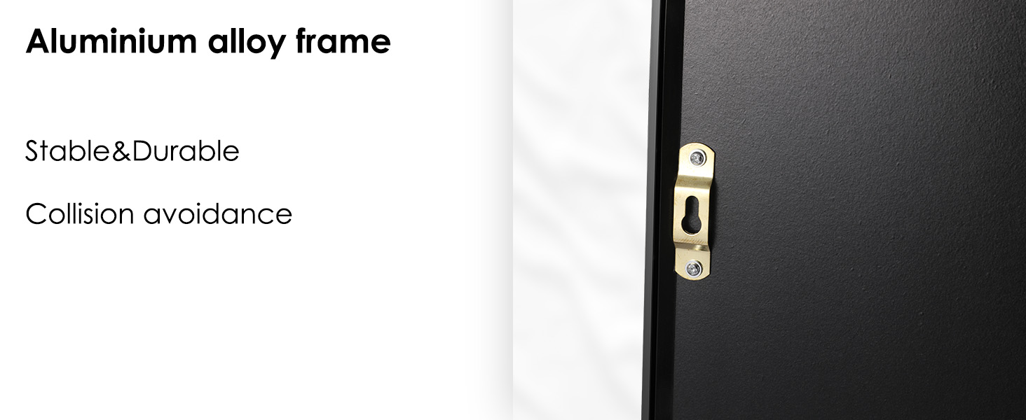 a close up of a white background with a black frame and a white background.