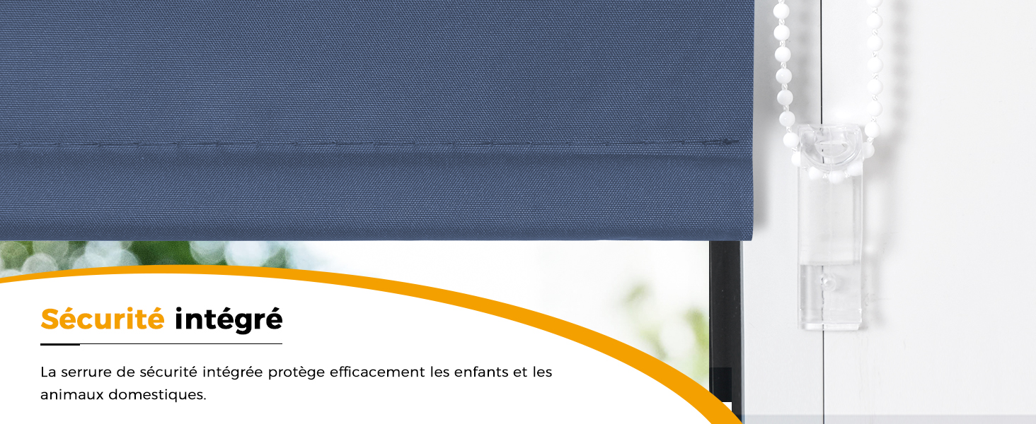 Gros plan d'un store ou d'un store bleu avec un mécanisme à cordon blanc visible. Le texte superposé indique « Sécurité intégrée » avec du texte français supplémentaire en dessous.