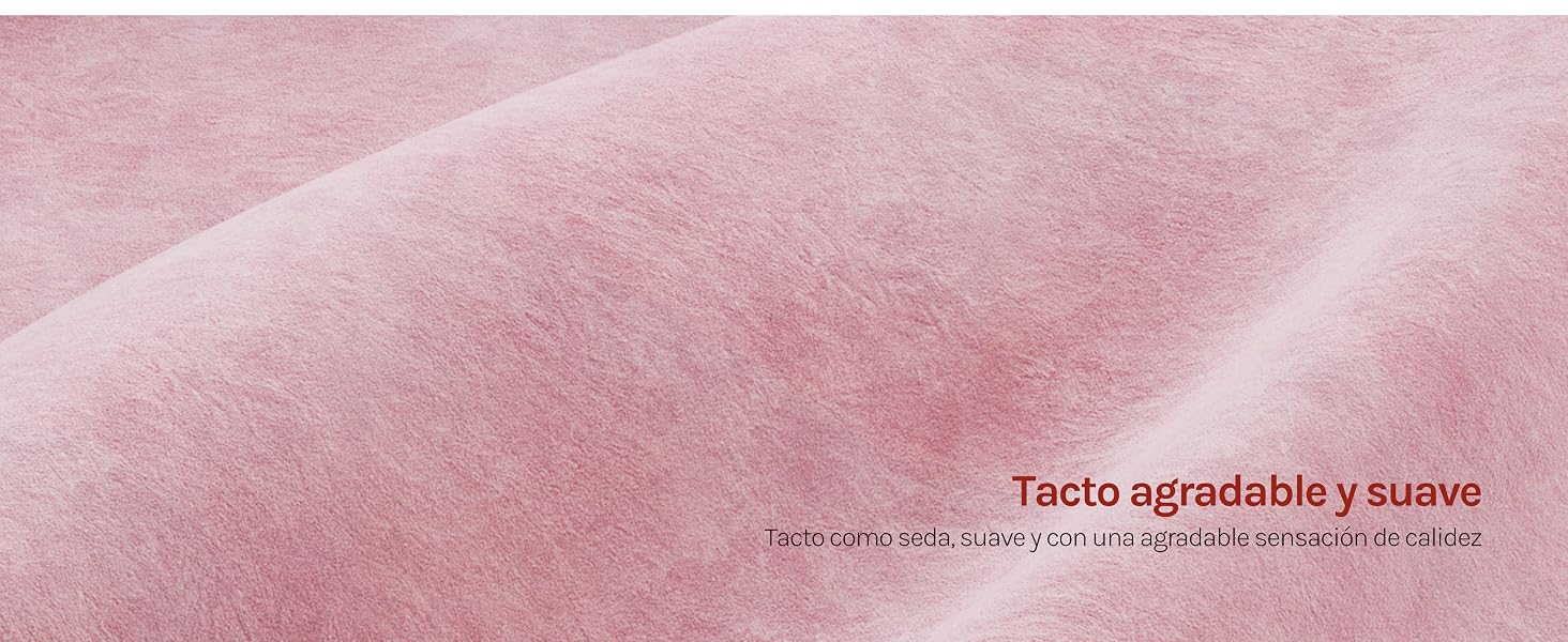 El texto dice «Tacto agradable y suave». Imágenes en primer plano de tela con textura rosa o superficie de material que muestran detalles de textura suave.