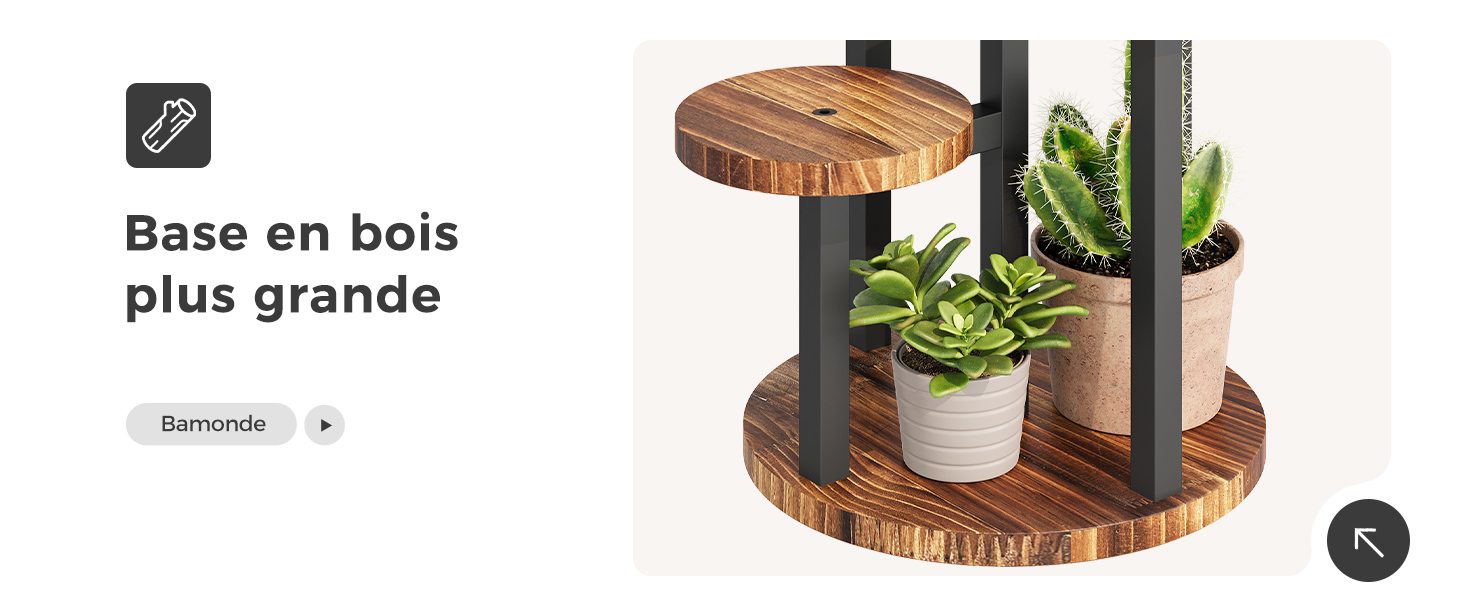 Le texte indique « plus grande ». Le produit montre un support pour plantes en bois à plusieurs niveaux avec cadre en métal foncé. Comprend des plates-formes circulaires à grain de bois naturel pour exposer les plantes.