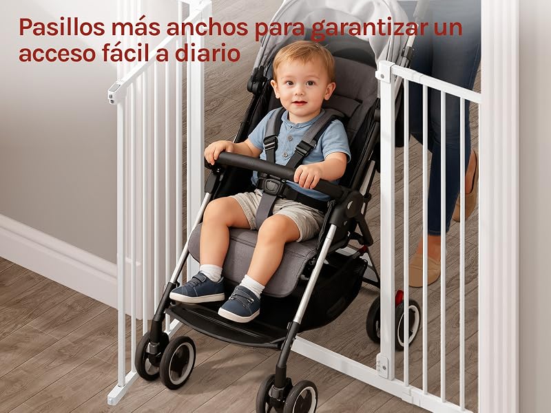 El texto dice «Pasillos más anchos para garantizar un acceso más eficiente». Imágenes que muestran a un cochecito navegando por el espacio de una puerta o pasillo.