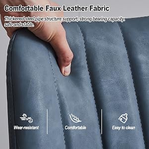 Chaises longues en similicuir