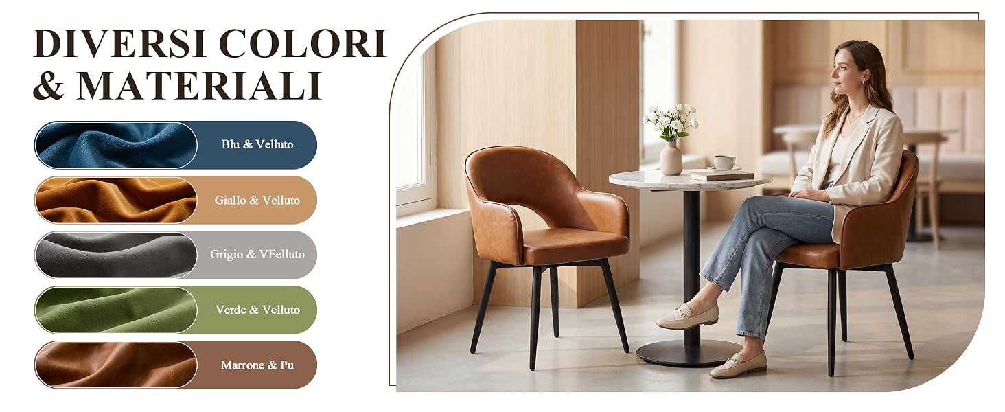 Il testo recita «DIVERSI COLORI &amp; MATERIALI» con campioni di colore etichettati BLU/NAVY, GRIGIO, VERDE, MARRONE, NERO. Donna seduta sulla moderna sedia imbottita marrone chiaro/marrone alla scrivania. Scena di stile degli interni che mostra le opzioni di arredamento.