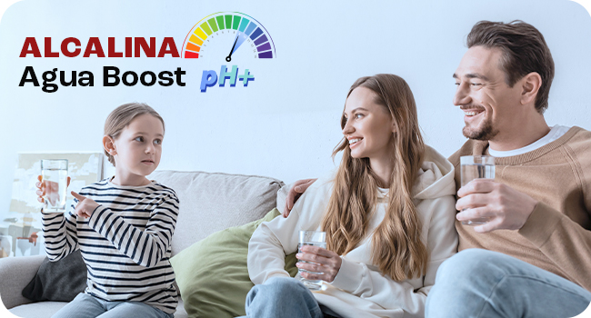 Alcalina Agua Boost con icono de indicador. Personas sentadas en el sofá, bebiendo de vasos, pareciendo refrescadas e hidratadas