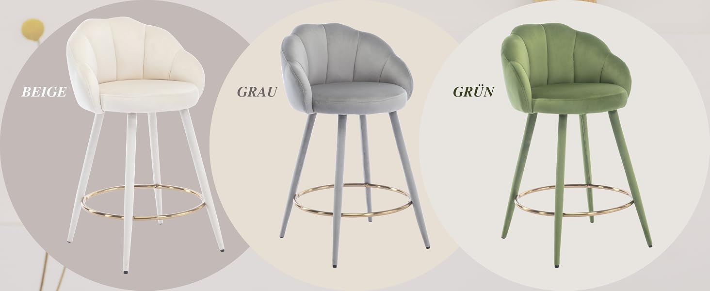 Drei moderne Barhocker mit geschwungenen, gepolsterten Rückenlehnen und Sitzen in Beige, Grau und Grün. Jeder hat Metallbeine und eine kreisförmige Fußstütze. Textbeschriftungen geben Farben auf Deutsch an
