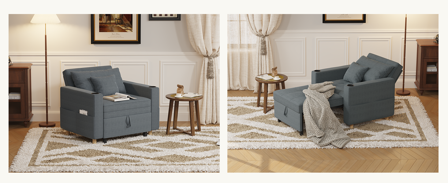 Mehrere Ansichten eines grauen gepolsterten Sofas oder eines Loveseats im Wohnzimmer. Abgebildet auf einem Teppich mit geometrischem Muster, einer Decke und dekorativen Elementen.
