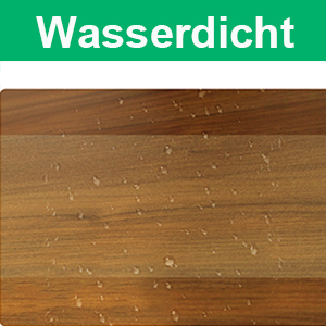 Gros plan d'une surface en bois contenant des gouttelettes d'eau, étiquetée « Wasserdicht » (