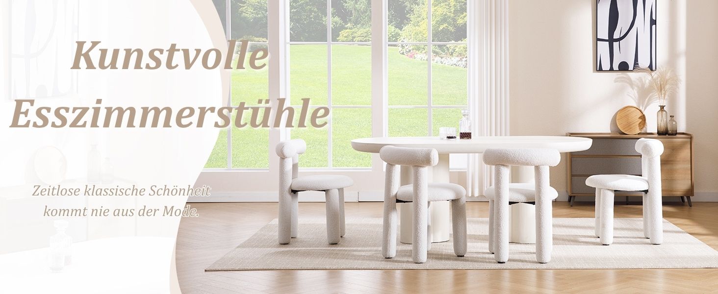 Der Text lautet „Kunstvolle Esszimmerstühle“. Modernes weißes Esszimmerinterieur mit minimalistischen weißen Stühlen und Tischen vor hellen Wänden und Böden.