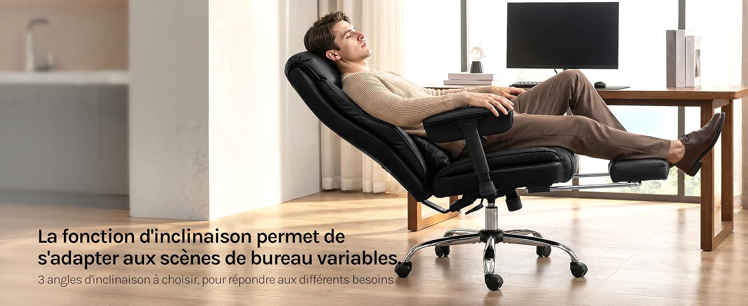 Séquence montrant une personne utilisant une chaise de bureau ajustable dans diverses positions devant un bureau équipé d'un ordinateur.