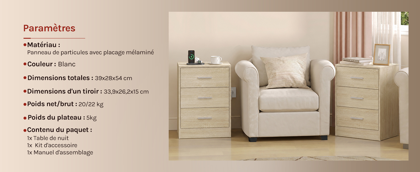 Le texte indique « Paramètres » avec les spécifications françaises répertoriées. Ensemble de mobilier de salon comprenant un fauteuil rembourré beige, deux tables de chevet en bois crème avec tiroirs, présentant une collection coordonnée de meubles de chambre à coucher.