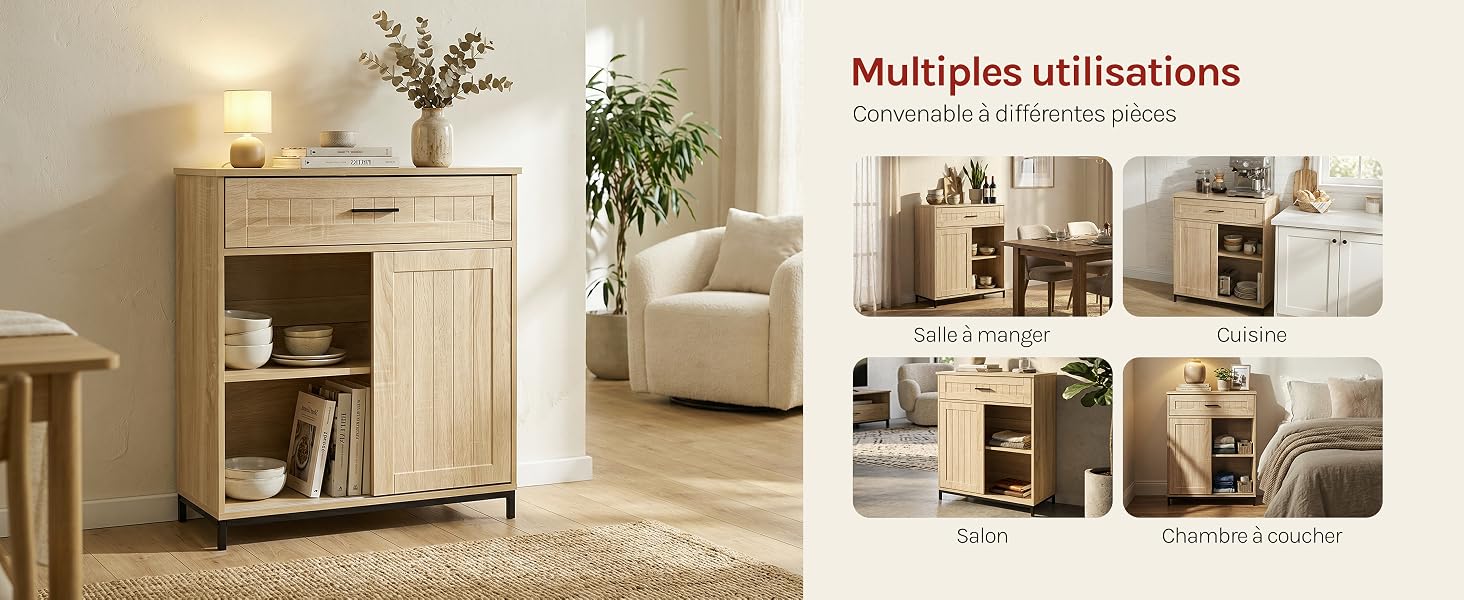 Le texte se lit comme suit : « Utilisations multiples ». Armoire de rangement en bois clair avec étagères pour salon, illustrée avec quatre photos de scénarios d'utilisation démontrant sa polyvalence.