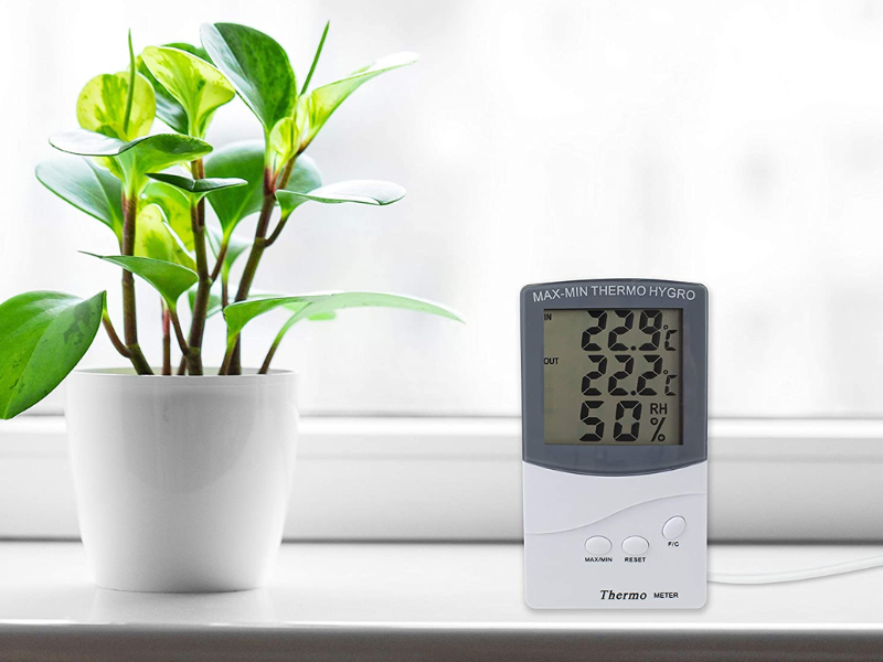 outdoor thermometer