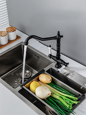 Robinet cuisine noir mat