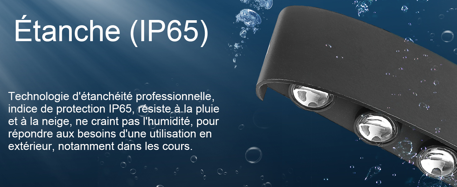 Le texte indique « Étanche (IP65) » et « Technologie d'étanchéité professionnelle, offrant une protection IP65 ». Resiste à la pluie et à l'humidité, pour une utilisation en extérieur, notamment dans les cours. » Fond sombre montrant un dispositif résistant à l'eau avec des gouttelettes.